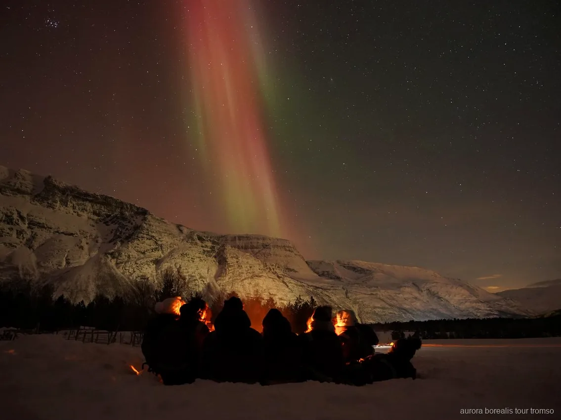 Aurora boreale catturata durante la caccia illimitata a Tromsø