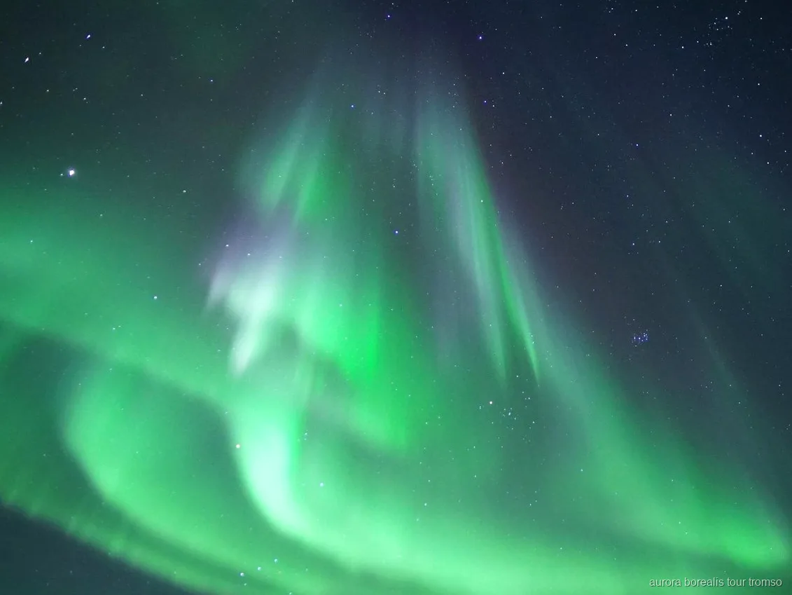 Varm inomhushytt ombord på Tromsø norrskenskryssning